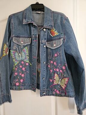 Embroidered Butterfly Denim Jacket - Blue Sz L $48